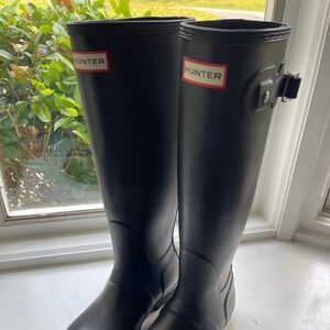Hunter Black Boots